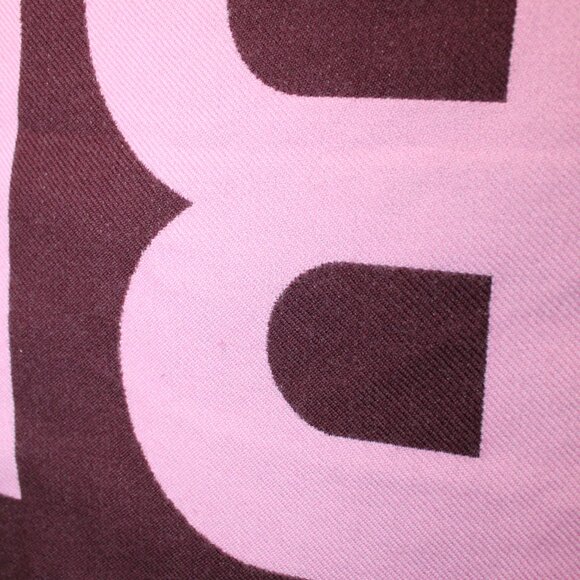 Burberry Reversible Logo 100% Wool Scarf Burgundy Pink 13.5" x 75" 188 x 33 cm - Picture 8 of 11